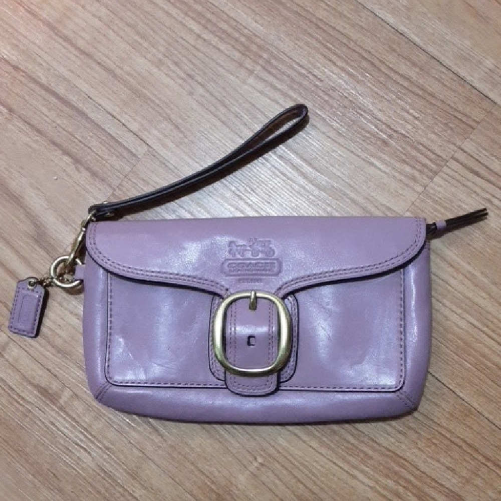 ❤❤❤Coach Lavender  Wristlet Wallet❤❤❤
